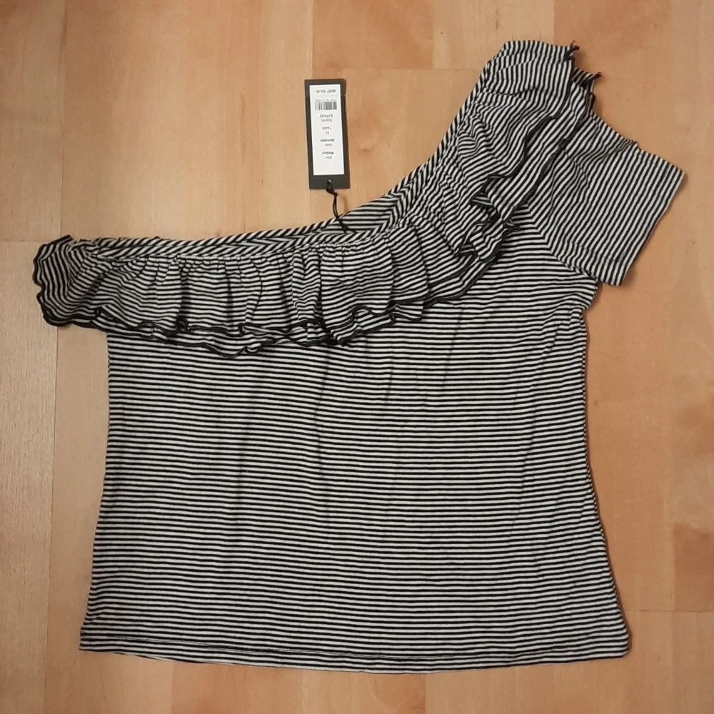 NWT, Bundle of 2, Romeo + Juliet Couture One Shoulder Top